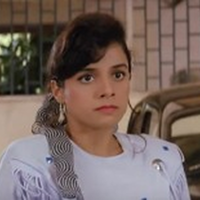 انجلی جثار