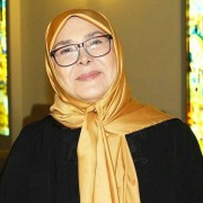 آفرین عبیسی